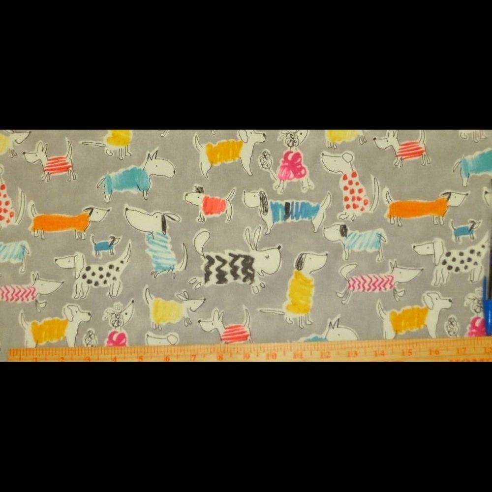 SOLD Prestigious Print Adogable color Opal Textile - Picture 5 of 6